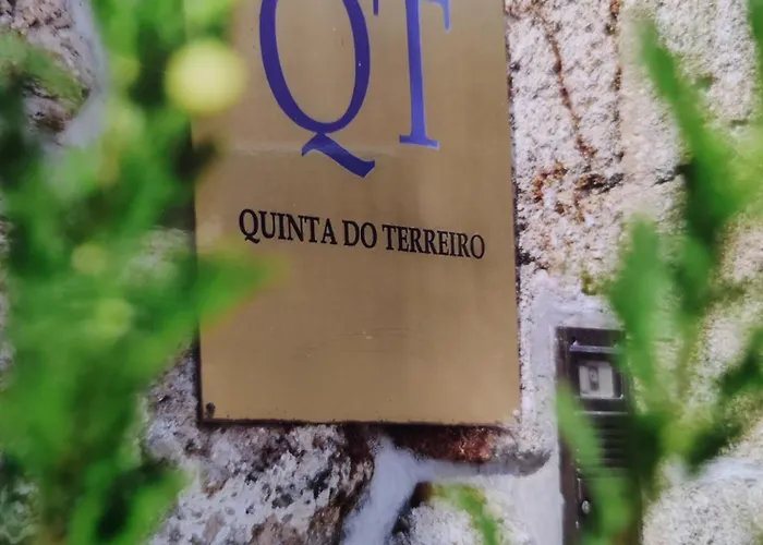 Quinta Do Terreiro - Turismo De Habitacao 게스트하우스 4*